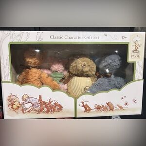 Classic Winnie the Pooh Plushie Gift Set - NIB!!